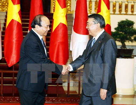 Thủ tướng Nguyễn Xuân Phúc tiếp Chủ tịch Hạ viện Nhật Bản Oshima Tadamori đang ở thăm chính thức Việt Nam.